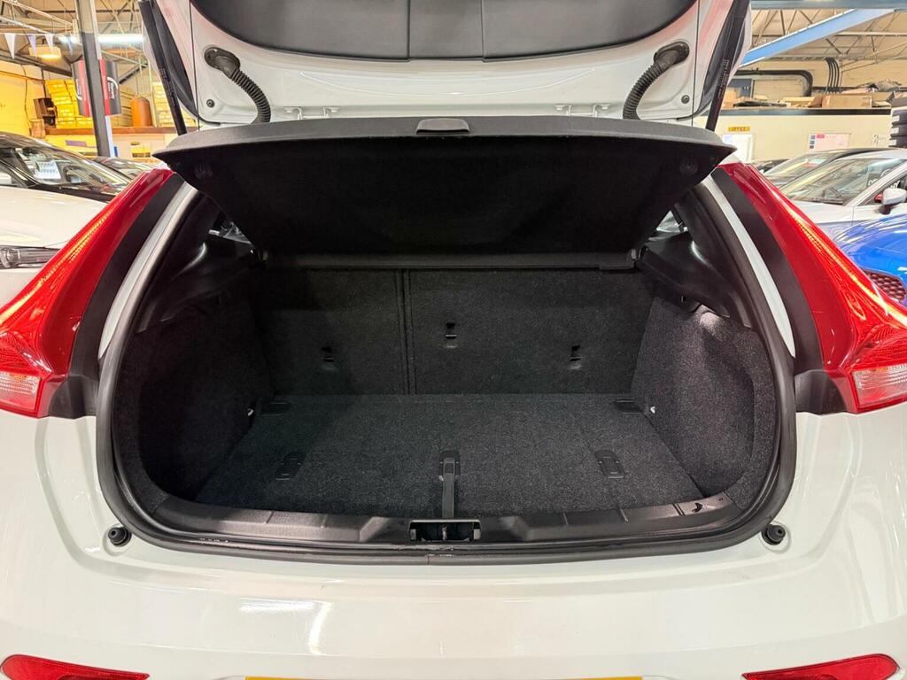 Volvo V40 D2 Se Blue #24