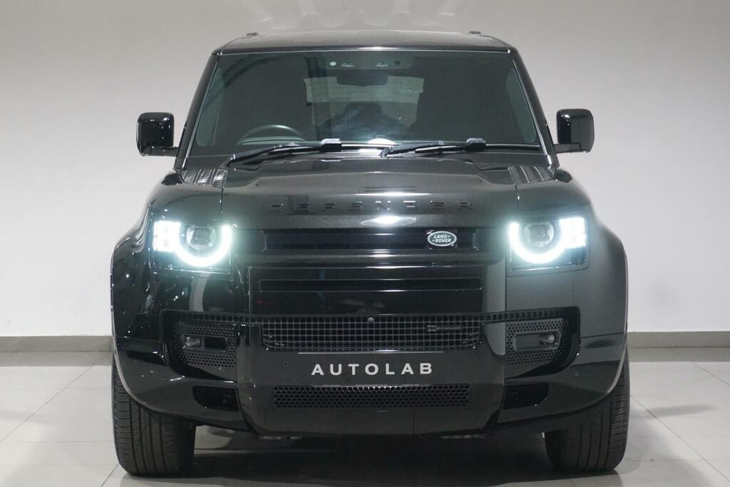 Land Rover Defender 110 2.0 P400e 15.4Kwh Black #4