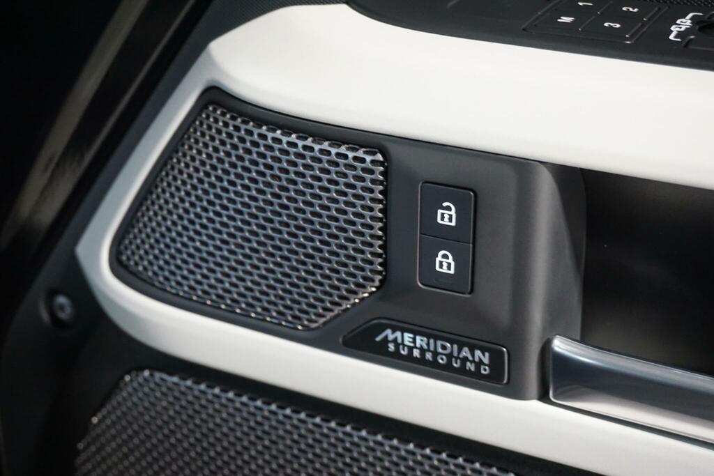 Land Rover Defender 110 V8 Carpathian Edition Grey #18