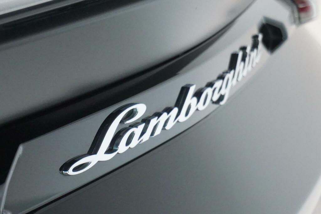Lamborghini Urus Hatchback Orange #86