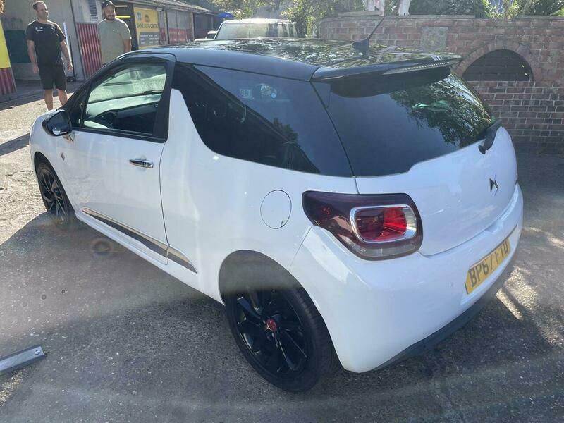 DS DS 3 3 1.2 Puretech Performance BP67FTU White #4