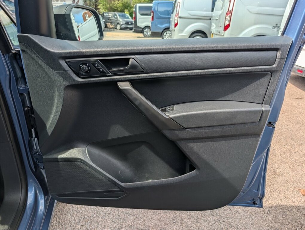 Volkswagen Caddy Maxi Maxi Panel Blue #12