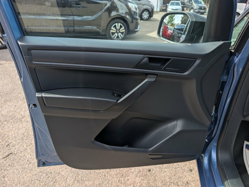 Volkswagen Caddy Maxi Maxi Panel Blue #69