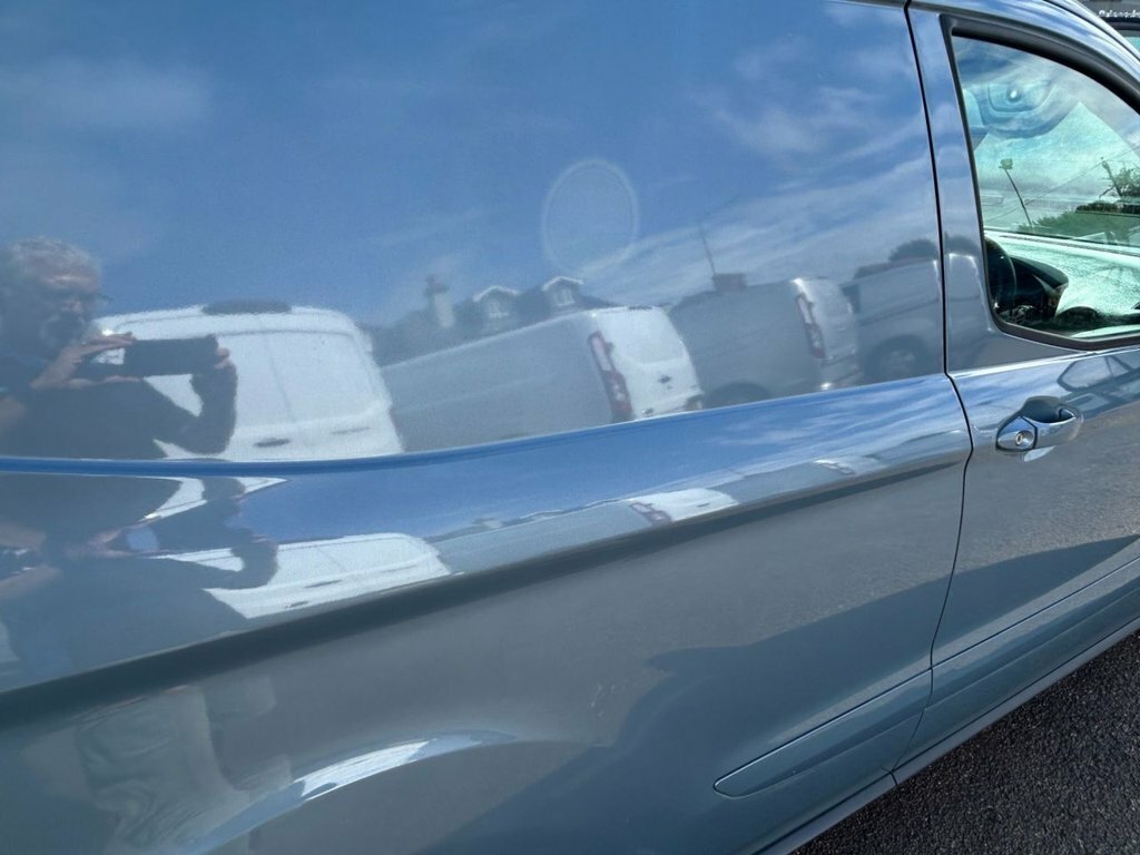 Ford Transit Courier Tdci White #34