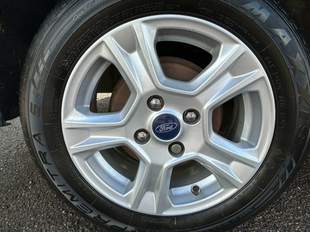 Ford Transit Courier Tdci White #39
