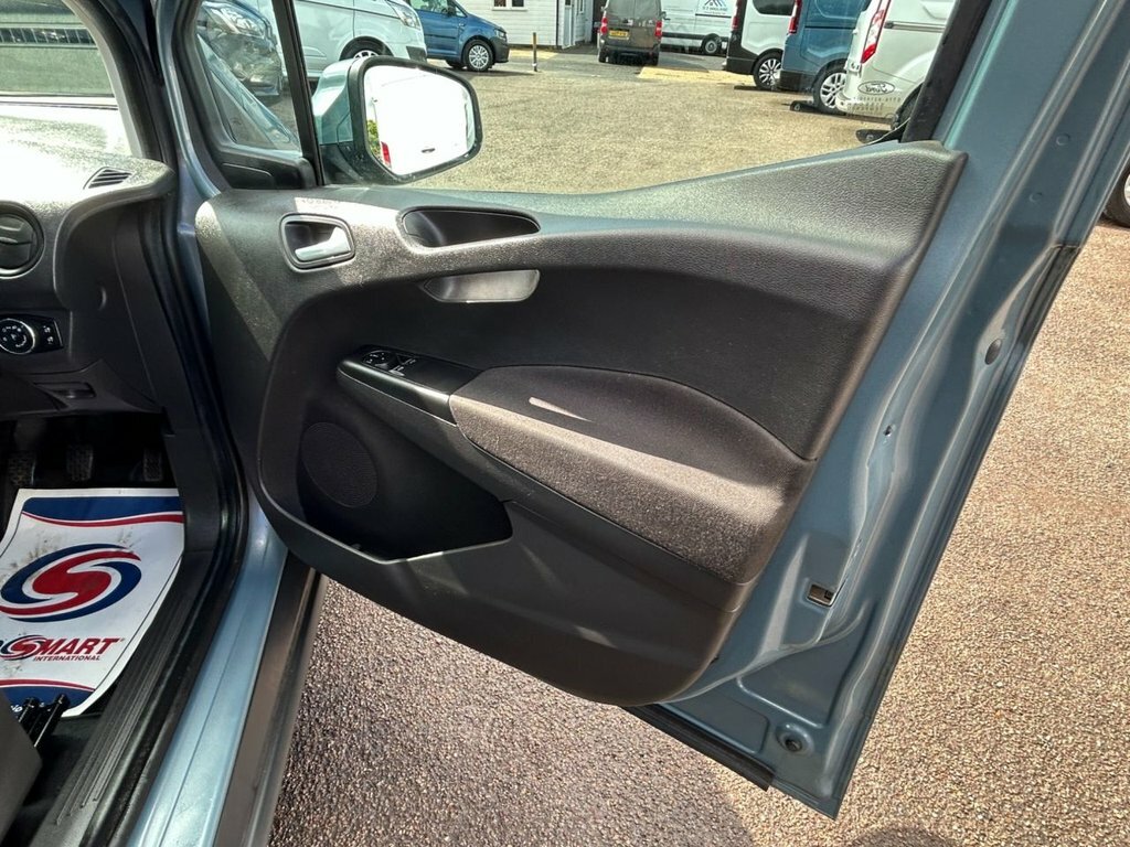 Ford Transit Courier Tdci White #11