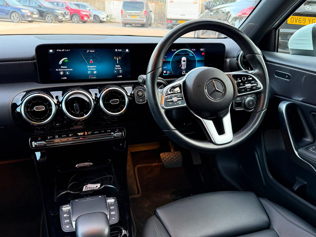 Mercedes-Benz A Class 1.3 Sport Edition Executive 7G-dct Euro 6 Ss #3