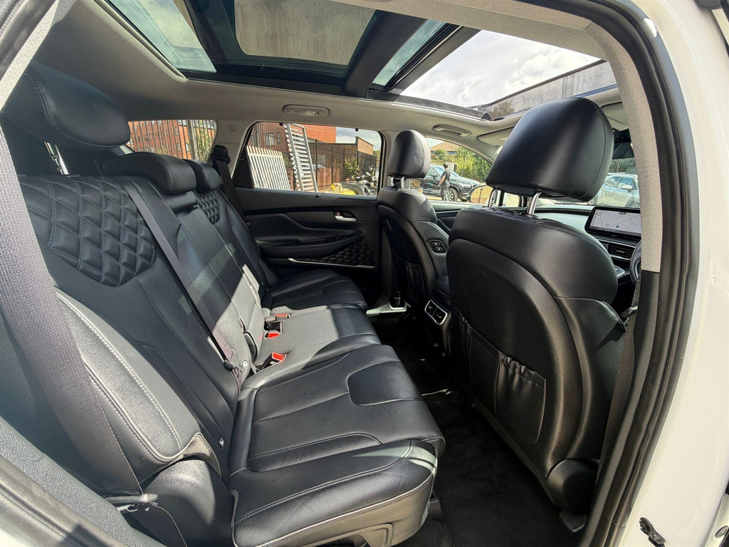 Hyundai Santa Fe Ultimate Black #32