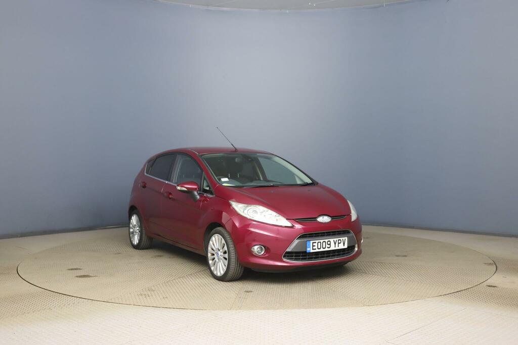 Ford Fiesta Titanium Red