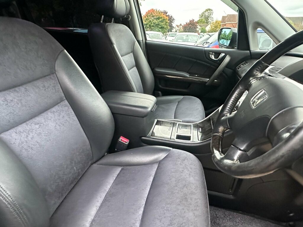Honda Elysion 2.4 White #19
