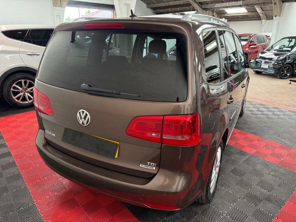 Volkswagen Touran Se Red #6