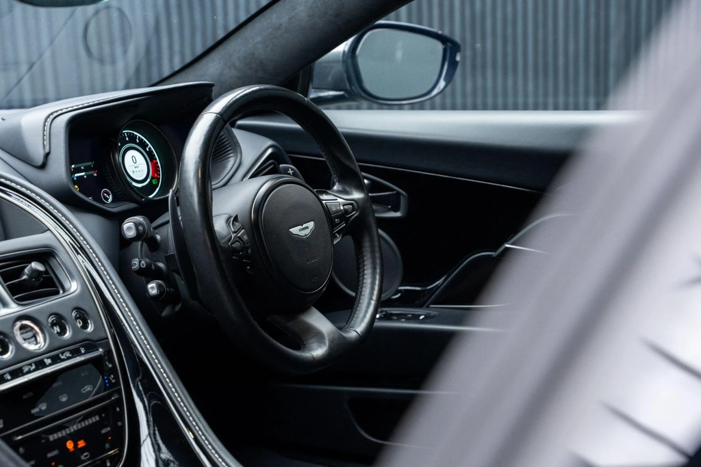 Aston Martin DB11 Silver #34