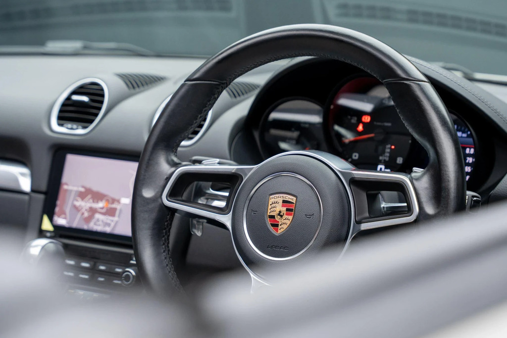 Porsche 718 Boxster 2L Null White #37