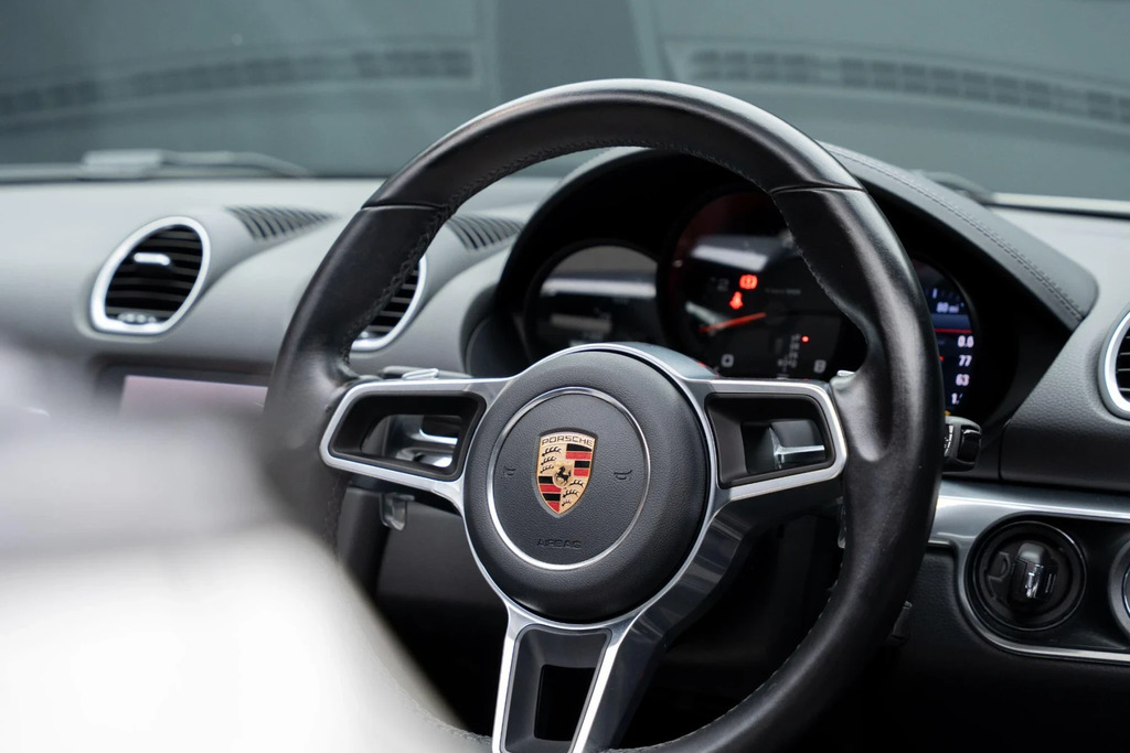 Porsche 718 Boxster 2L Null White #35