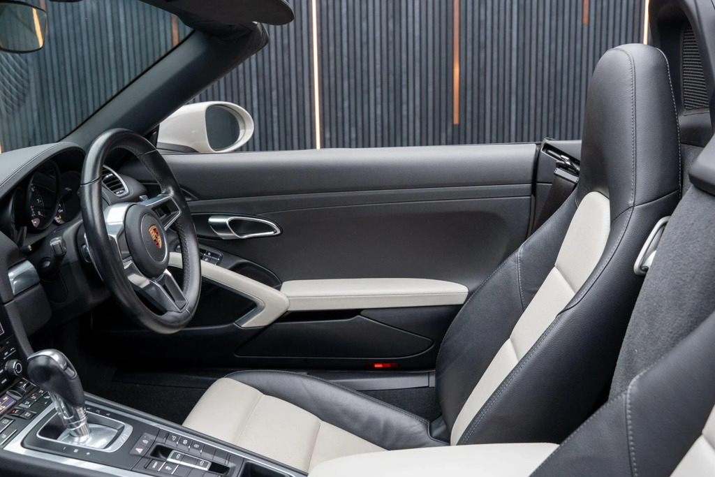 Porsche 718 Boxster 2L Null White #36