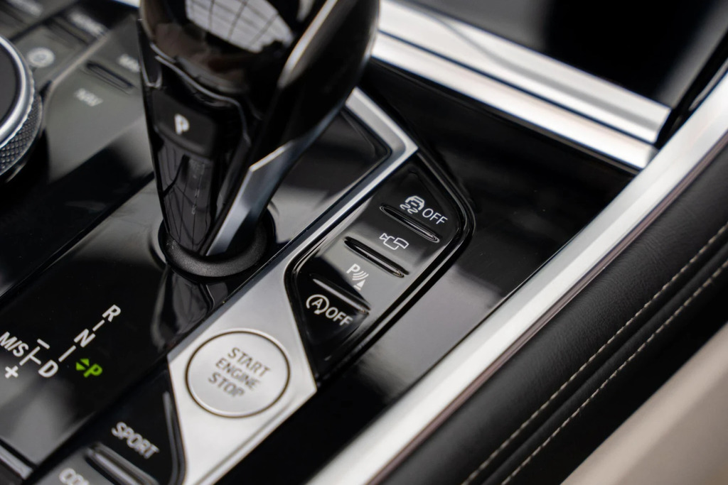 BMW 8 Series 840I Coupe Black #28