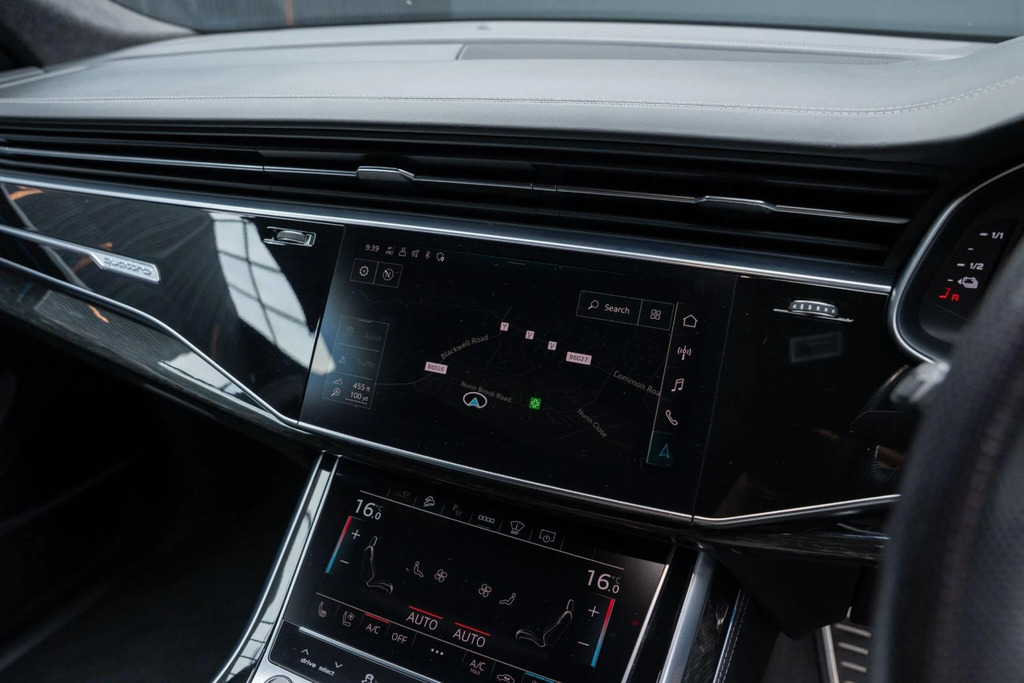 Audi Q8 e tron Q8 Black Edition 55 Tfsi E Quattro Grey #10