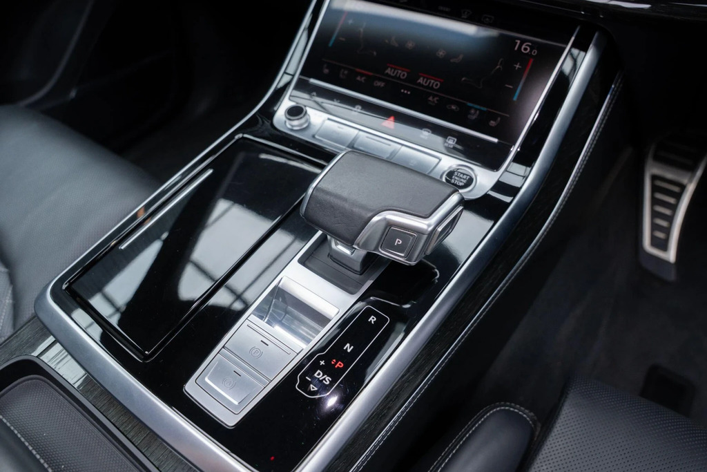 Audi Q8 e tron Q8 Black Edition 55 Tfsi E Quattro Grey #37