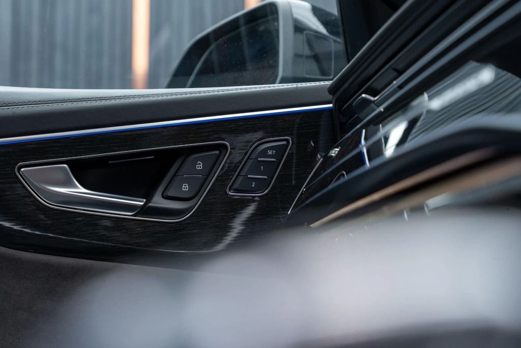 Audi Q8 e tron Q8 Black Edition 55 Tfsi E Quattro Grey #40