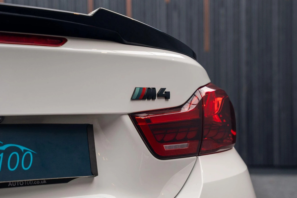 BMW M4 3L Null White #37