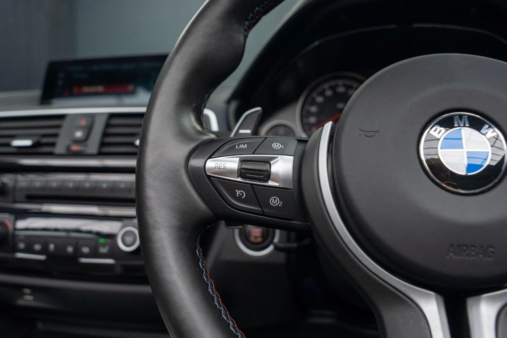 BMW M4 3L Null White #33