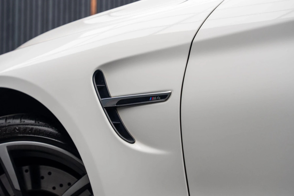 BMW M4 3L Null White #40