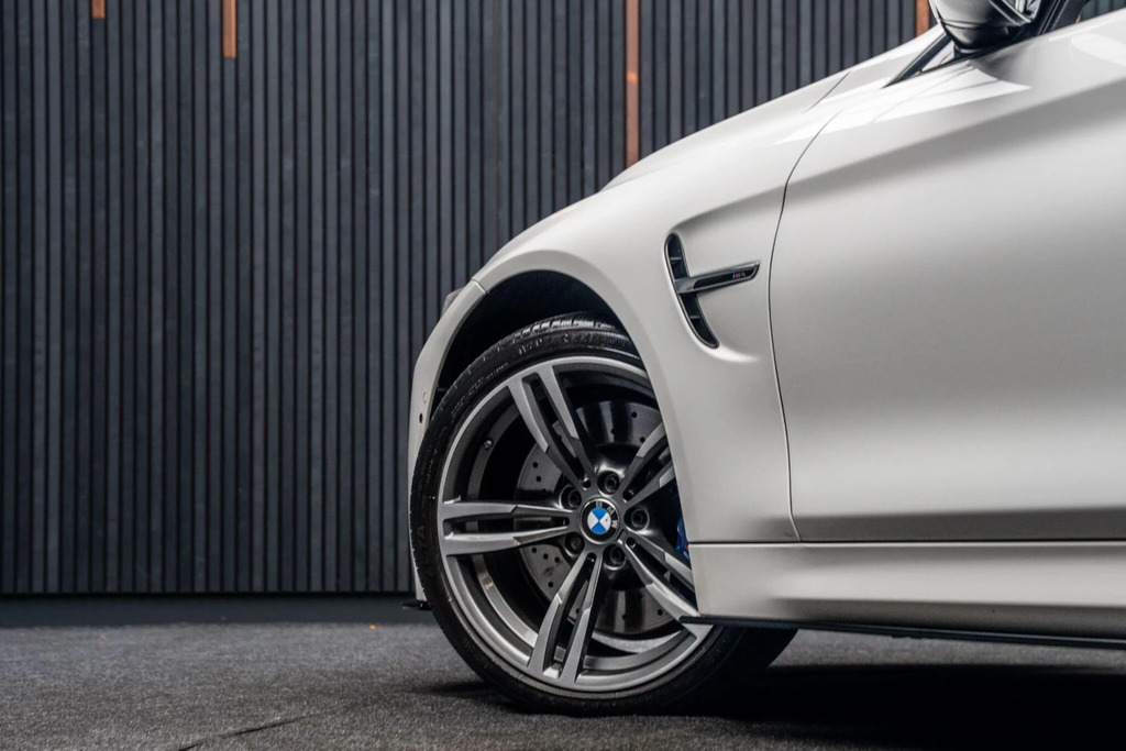 BMW M4 3L Null White #27