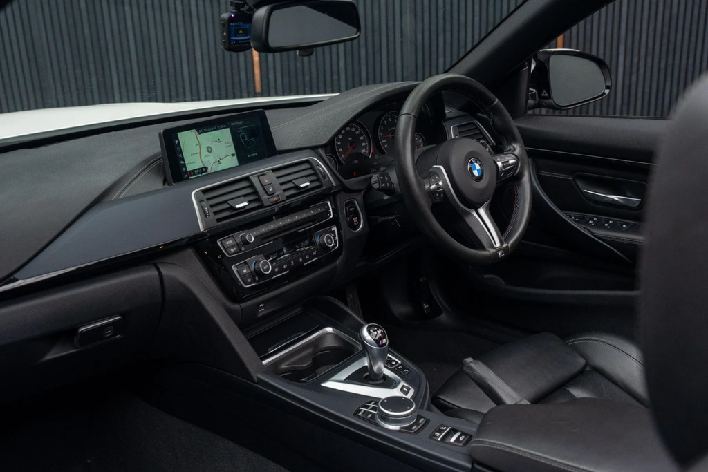 BMW M4 3L Null White #18