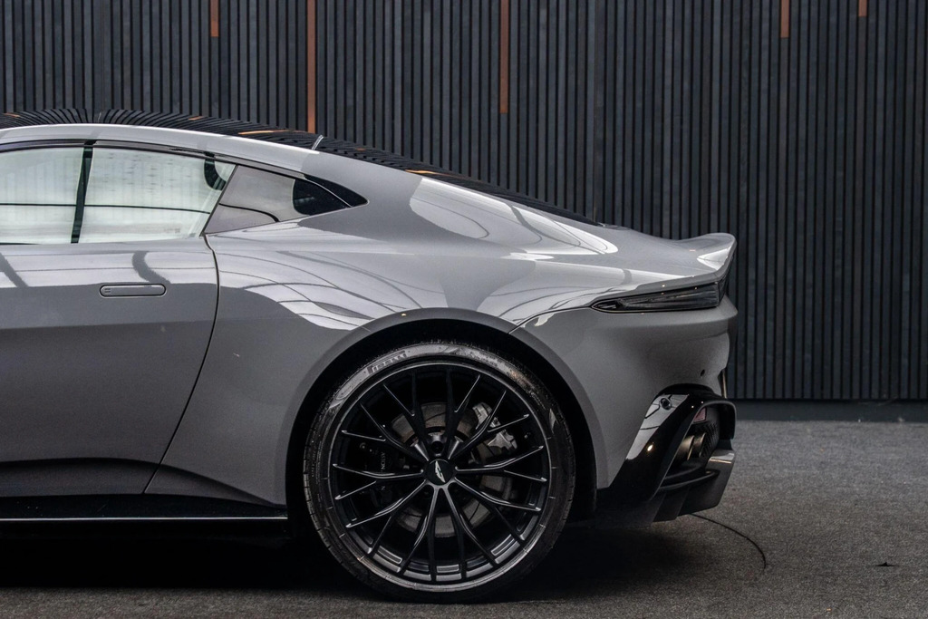 Aston Martin Vantage V8 Black #17