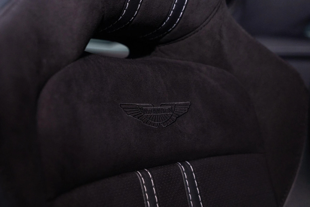 Aston Martin Vantage V8 Black #14