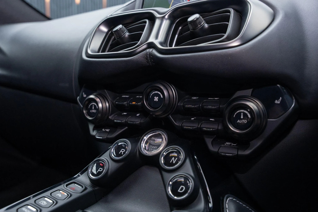 Aston Martin Vantage V8 Black #10