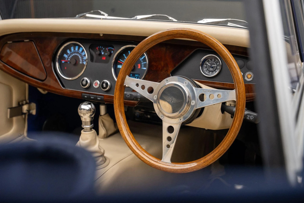 Morgan Roadster 3.7 2dr VA17HBP Blue #3
