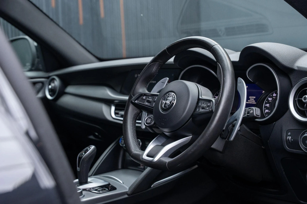 Alfa Romeo Stelvio 2.0T Veloce Q4 Awd Euro 6 Ss Black #4