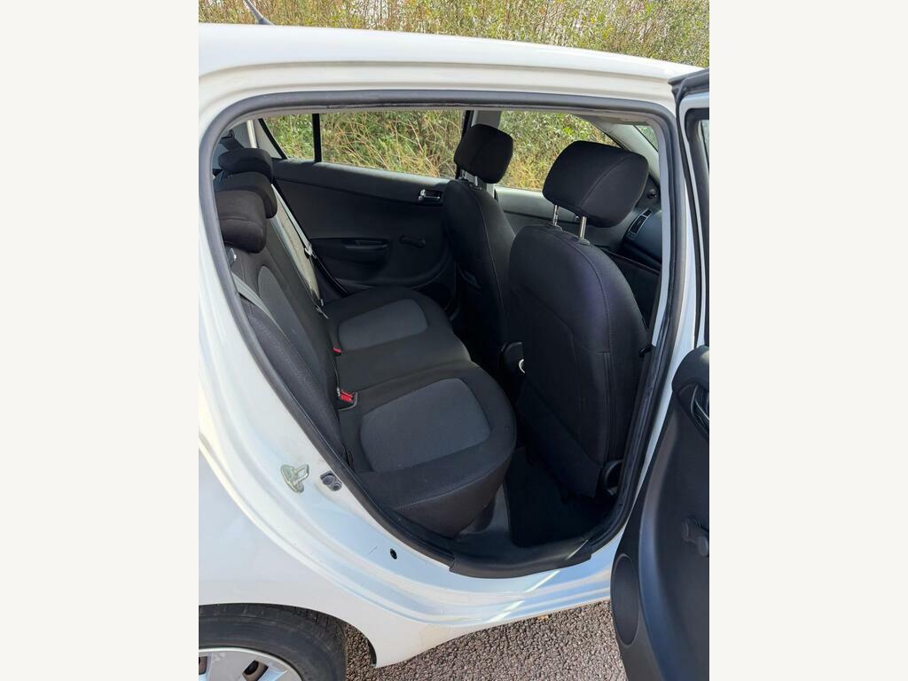Hyundai I20 Active Red #15