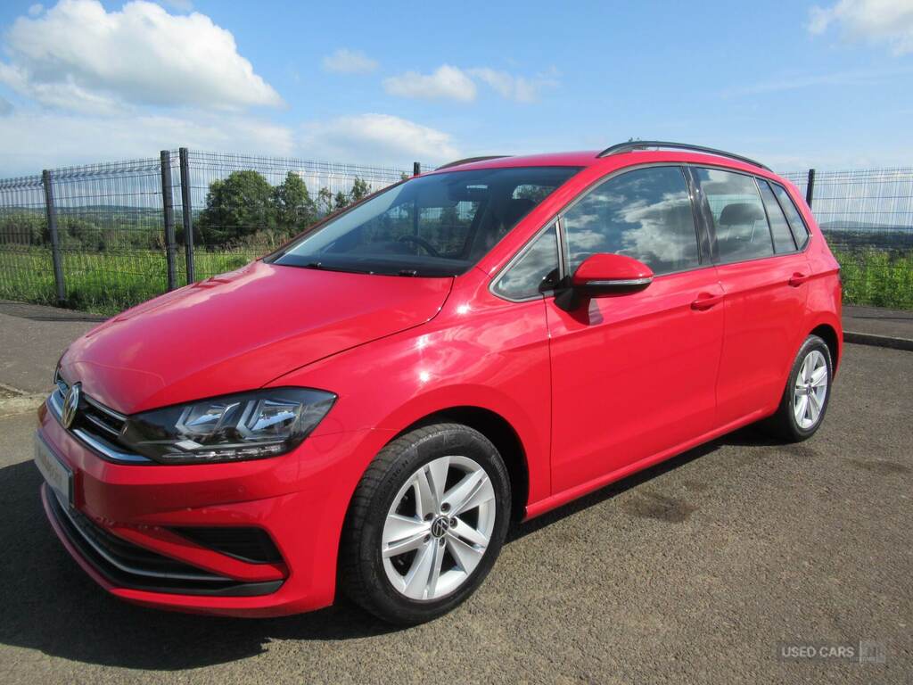 Volkswagen Golf SV 1.0 Tsi 110 Se Red #3