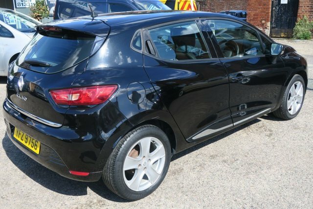 Renault Clio 2015 1.2 16V Dynamique Nav Hatchback Ma YFZ9756 Black #2