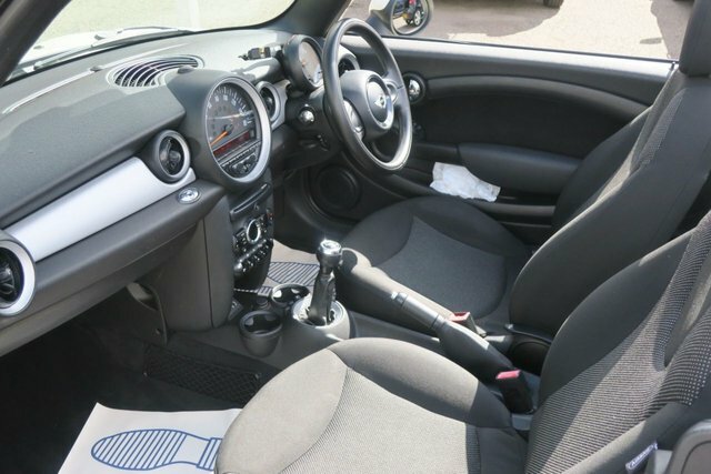 Mini Convertible 1.6 One Black #10