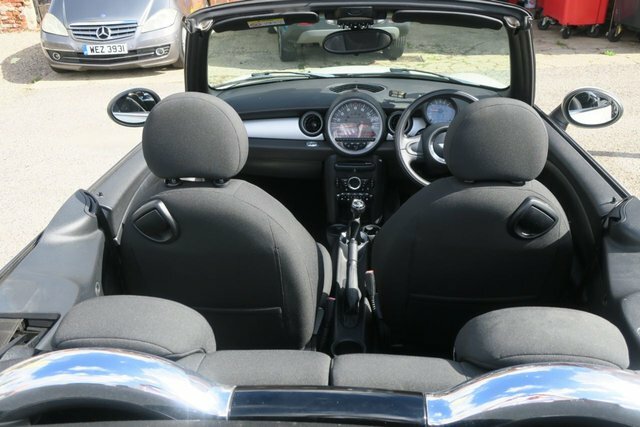 Mini Convertible 1.6 One Black #7