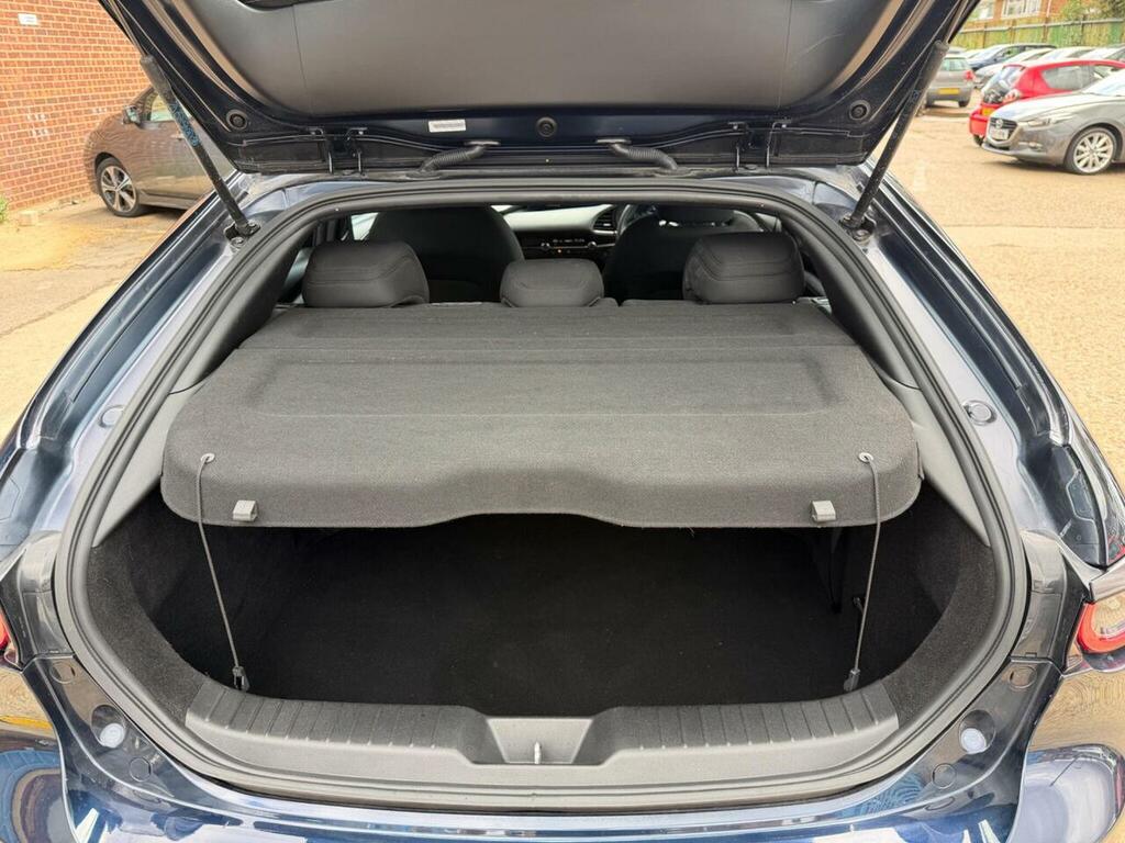 Mazda 3 Hatchback 2.0 Se-l Mhev Red #11