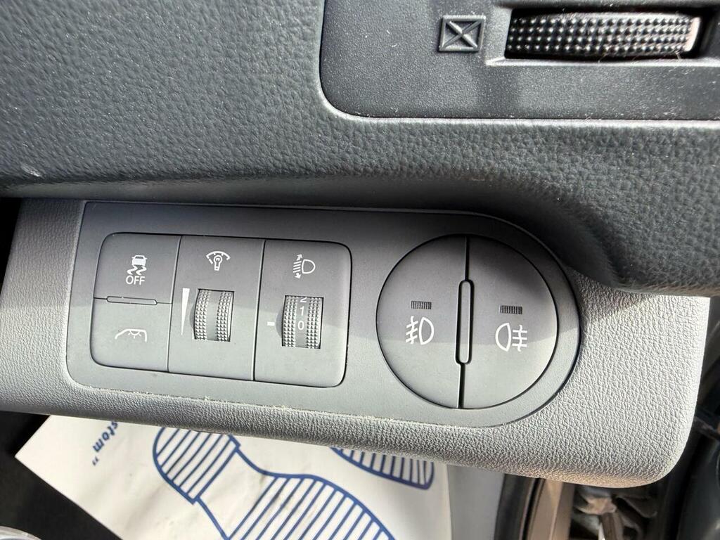 Hyundai I800 Mpv Silver #32