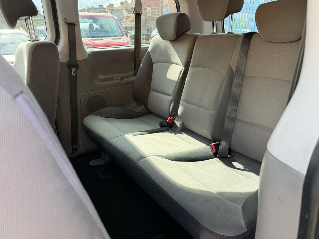 Hyundai I800 Mpv Silver #37