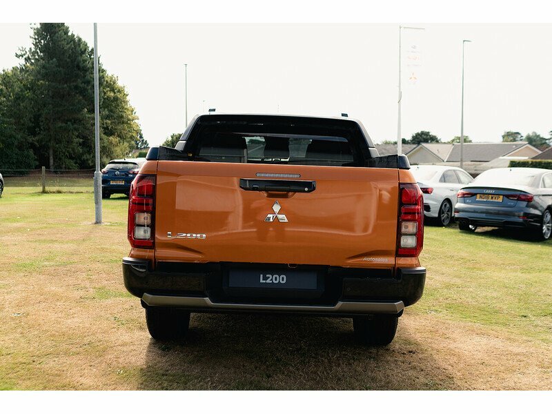 Mitsubishi L200 Barbarian Orange #6