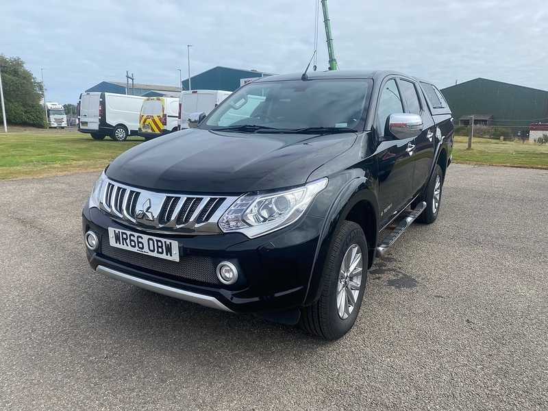 Mitsubishi L200 Di-d Dc Barbarian - 2016 66 Black