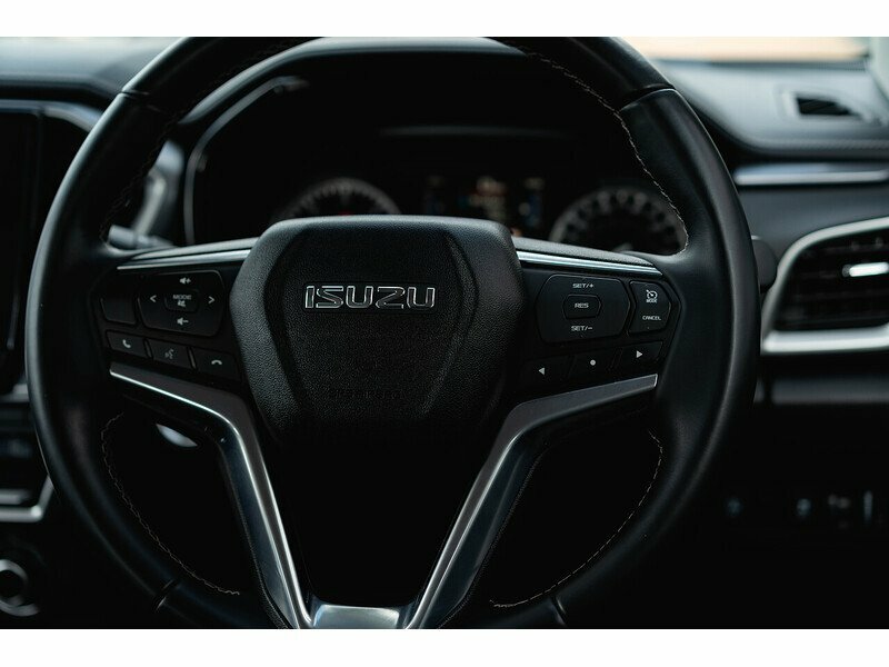 Isuzu D-Max D-max Dl20 Red #35
