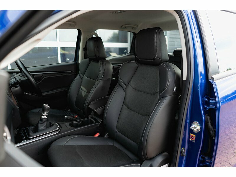 Isuzu D-Max D-max Dl20 Red #25