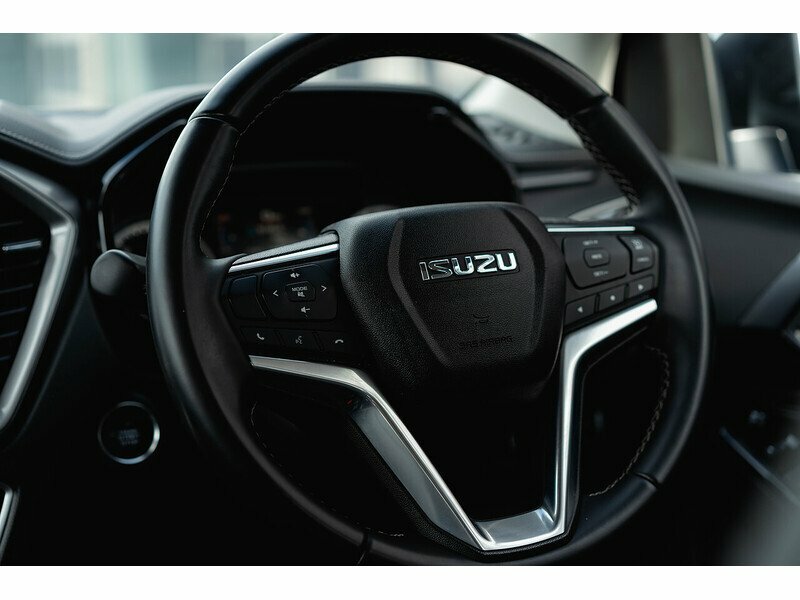 Isuzu D-Max D-max Dl20 Red #32
