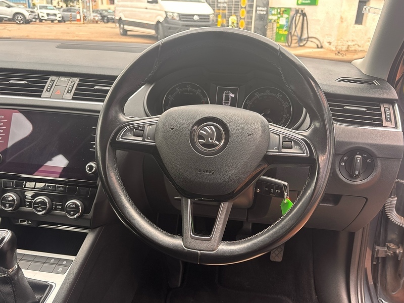 Skoda Octavia Hatchback White #22
