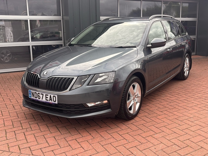 Skoda Octavia Hatchback White #41