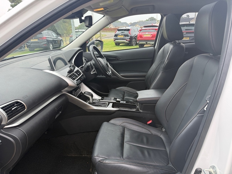 Mitsubishi Eclipse Cross Eclipse Cross Dynamic 4X2 White #13