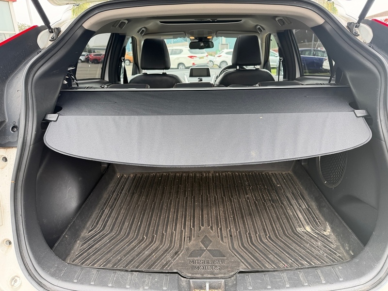 Mitsubishi Eclipse Cross Eclipse Cross Dynamic 4X2 White #15
